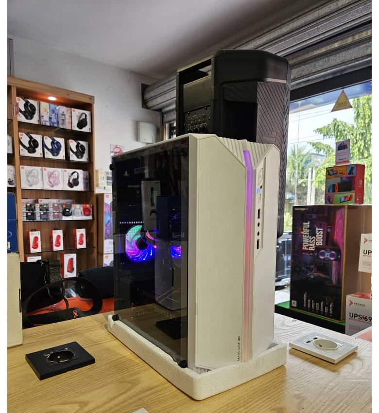 Unité centrale Gaming (UC Gaming) - PC Gaming - Core i7 - 32GB RAM /500 GB SSD - Graphique NVIDIA RTX DUAL 3050 8GB - Watercooling - 000161# Unité centrale Gaming (UC Gaming) - PC Gaming - Core i7 - 32GB RAM /500 GB SSD - Graphique NVIDIA RTX DUAL 3050 8GB - Watercooling - 000161#